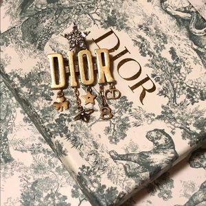 Dio(r)evolution brooch